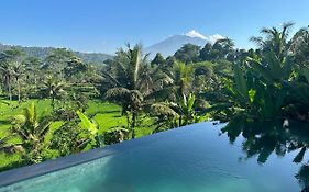 Nana Suites Villa